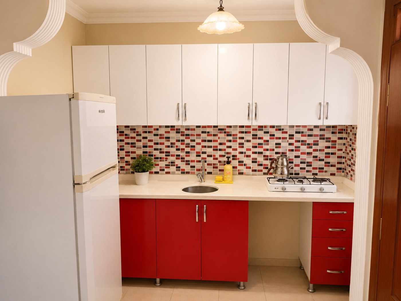 Oktay Apart Otel tam donanımlı daire mutfağı